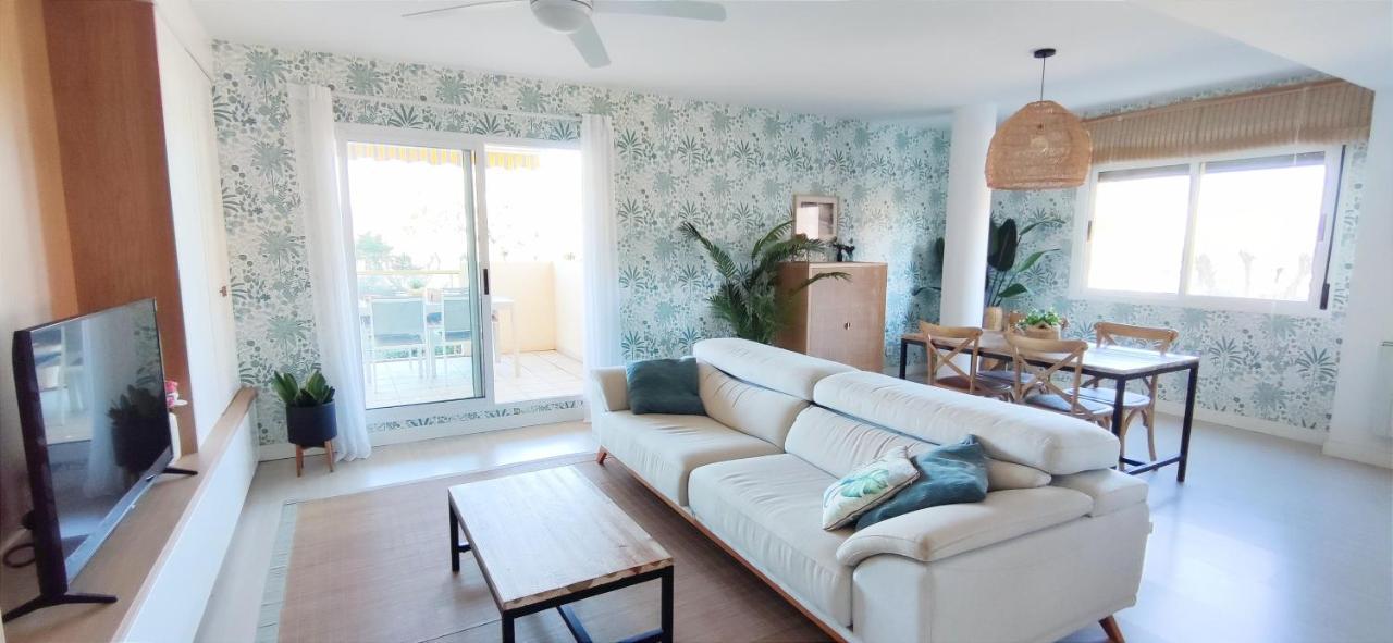 Apartamento Lagos Del Castillo By Denia Costa エクステリア 写真