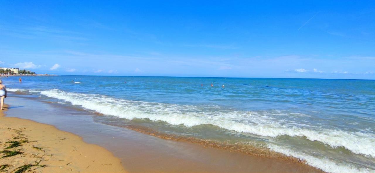 Apartamento Lagos Del Castillo By Denia Costa エクステリア 写真